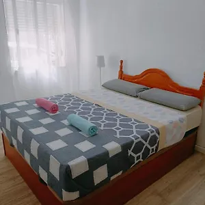 https://10-mins-walk-to-train-station-low-cost-youth-hostel.es-andalucia.com