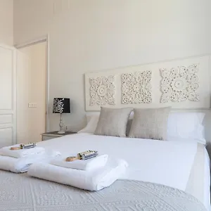 Stunning Boutique - Space Maison , Sevilla España